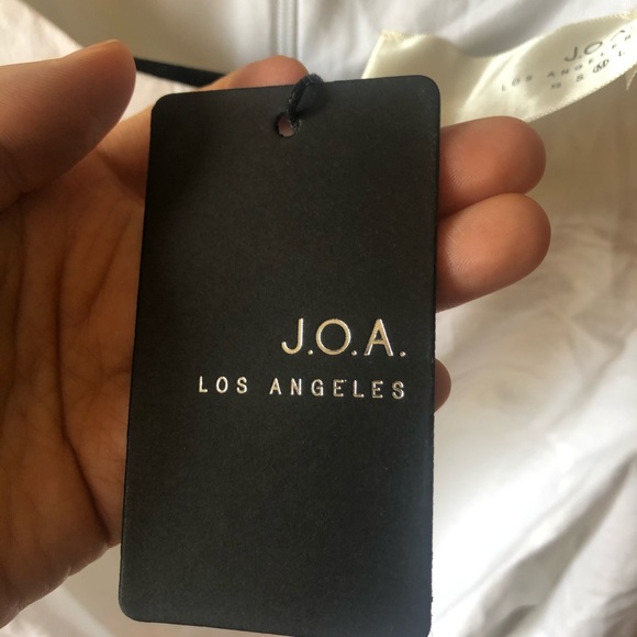 NEW***  JOA 100% Cotton white top - Picture 3 of 9